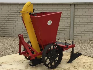 Burgonya ültető 1 soros, japán kistraktorokhoz, lengyel (6)