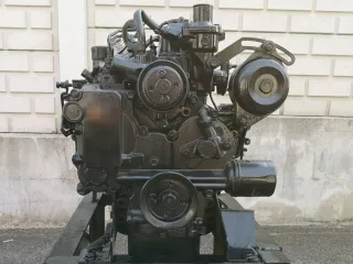 Dízelmotor Iseki E374-008327 (1)