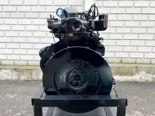 Dízelmotor Iseki E4CG - 008302 (1)