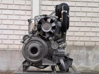 Dízelmotor Yanmar 2HE66R - 004805 (1)