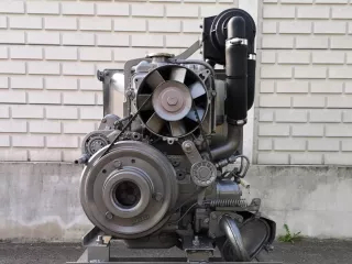 Dízelmotor Yanmar 2HE66R - 009740 (1)