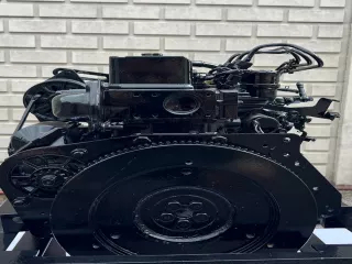 Dízelmotor Yanmar 3TNE74-N2C - N07696 (1)