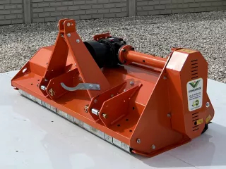 EFGC 145D szárzúzó 145 cm-es, vízszintes tengelyű, kalapácsos, erősített hajtóművel,  nyitható hátfallal (2)