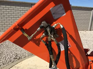 Faaprító (hidro-mechanikus működtetésű), saját hidraulikával, Komondor FA-H (8)