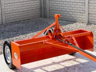 Földgyalu, simító kistraktorhoz, Komondor SF-170 (2)