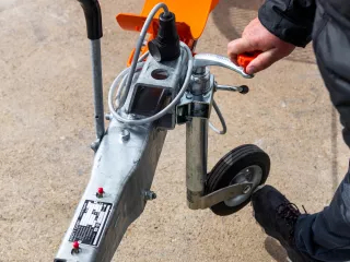 Force szállító pótkocsi, Force árokásókhoz, Komondor FPK-2000 (11)