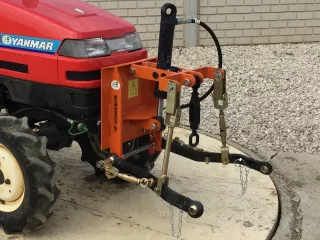 Fronthidraulika, japán kistraktorhoz, Komondor SFH (0)