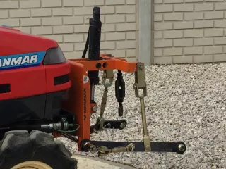 Fronthidraulika, japán kistraktorhoz, Komondor SFH (2)