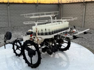 Hagyma ültető Yanmar PN2 - 100020, használt (9)