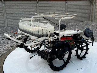 Hagyma ültető Yanmar PN2 - 100318, használt (3)