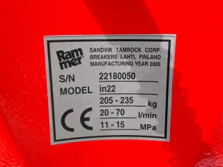 Hidraulikus törőkalapács Sandvik in22 (3)