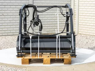 Homlokrakodó Iseki TA215F, TA235F, TA255F, TA275F típusú kistraktorokhoz, Komondor MHR-TA (7)