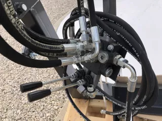 Homlokrakodó Iseki TA215F, TA235F, TA255F, TA275F típusú kistraktorokhoz, Komondor MHR-TA (8)