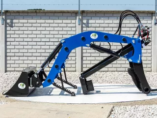 Homlokrakodó Iseki TG23 típusú japán kistraktorokhoz, Komondor PHR-TG23 (5)