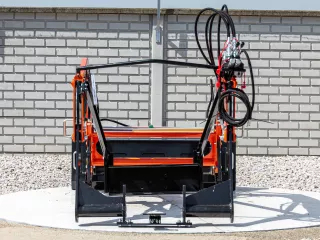 Homlokrakodó Kubota GL23 típusú japán kistraktorokhoz, Komondor PHR-GL23 (3)