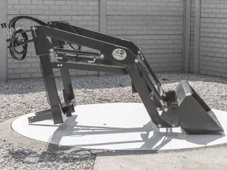 Homlokrakodó Kubota X-20 típusú kistraktorokhoz, Komondor MHR-100X20 (1)