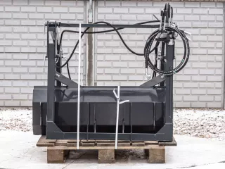 Homlokrakodó Mitsubishi MT200 típusú kistraktorokhoz, Komondor MHR-MT200 (3)