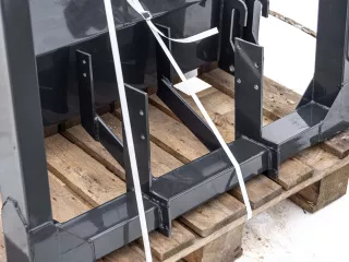 Homlokrakodó Mitsubishi MT200 típusú kistraktorokhoz, Komondor MHR-MT200 (8)