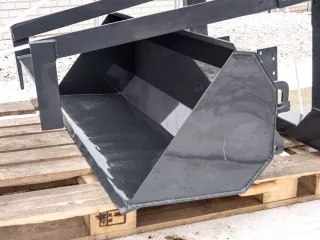 Homlokrakodó Mitsubishi MT200 típusú kistraktorokhoz, Komondor MHR-MT200 (9)