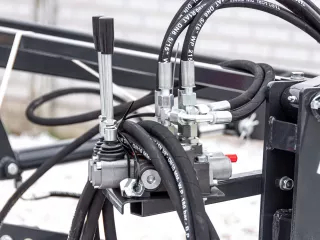 Homlokrakodó Yanmar F18D típusú kistraktorokhoz, Komondor MHR-F18D (10)