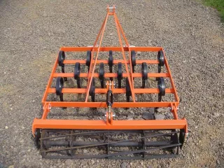 Kombinátor 110 cm-es, japán kistraktorokhoz, rugóskapákkal és rögtörővel, Komondor SKO-110 (3)