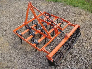 Kombinátor 110 cm-es, japán kistraktorokhoz, rugóskapákkal és rögtörővel, Komondor SKO-110 (4)