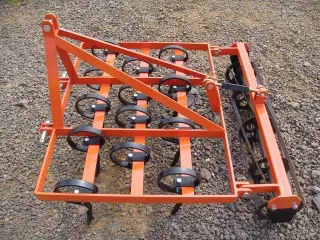 Kombinátor 110 cm-es, japán kistraktorokhoz, rugóskapákkal és rögtörővel, Komondor SKO-110 (5)