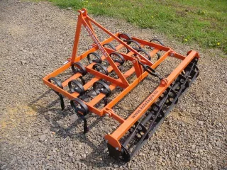 Kombinátor 140 cm-es, japán kistraktorokhoz, rugóskapákkal és rögtörővel, Komondor SKO-140 (4)