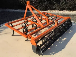 Kombinátor 160 cm-es, japán kistraktorokhoz, rugóskapákkal és rögtörővel, Komondor SKO-160 (2)