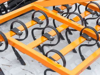 Kombinátor 180 cm-es, japán kistraktorokhoz, rugóskapákkal és rögtörővel, Komondor SKO-180 (10)