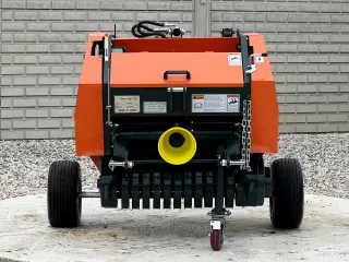 Körbálázó japán kistraktorokhoz, 50x70cm, hálós kötözésű, Komondor RKB-850N (3)