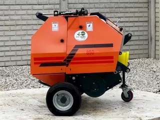 Körbálázó japán kistraktorokhoz, 50x70cm, hálós kötözésű, Komondor RKB-850N (5)