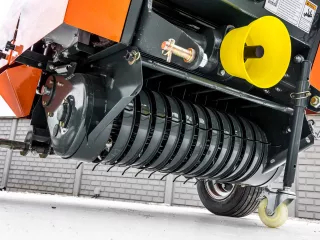 Körbálázó japán kistraktorokhoz, 50x70cm, Komondor RKB-850 (9)