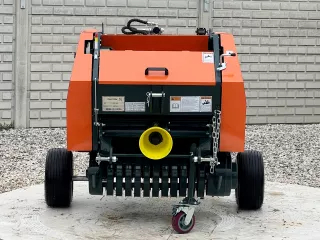 Körbálázó japán kistraktorokhoz, 60x70cm, hálós kötözésű, Komondor RKB-870N (3)