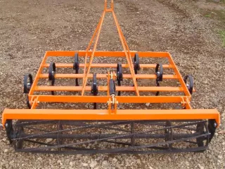 Kultivátor 140 cm-es szántóföldi, rögtörővel, japán kistraktorokhoz, Komondor SKU-140 (3)