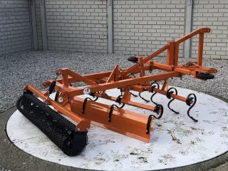 Lovaspálya megmunkáló állítható simítólappal kistraktorhoz, Komondor SLMS-160 (2)