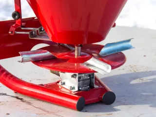 műtrágyaszóró JM500 (fém tartályos) JM500 (9)