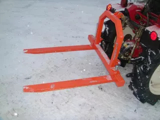 Raklapvilla, bálatüskével, kistraktorhoz, Komondor RVBT-300 (3)