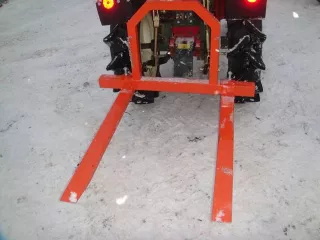 Raklapvilla, bálatüskével, kistraktorhoz, Komondor RVBT-300 (4)