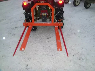 Raklapvilla, bálatüskével, kistraktorhoz, Komondor RVBT-300 (5)