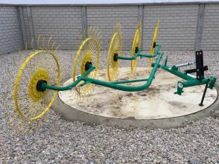 Rendsodró, 5 csillagos, függesztett (0)