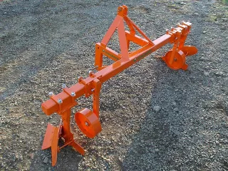 Szőlőművelő eke, 2 fejes, 16-23LE japán kistraktorokhoz, nyírócsapos, Komondor SZE-2 (3)