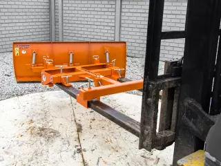 Tolólap 140-200cm-es, targoncához, Komondor STLR-140/targ (7)