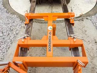 Tolólap 140-200cm-es, targoncához, Komondor STLR-140/targ (15)