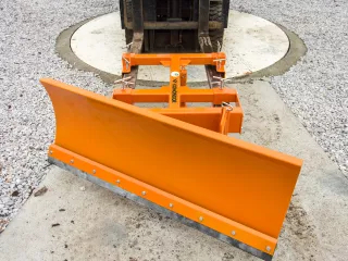 Tolólap 140-200cm-es, targoncához, Komondor STLR-140/targ (16)