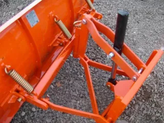 Tolólap 140cm-es, hidraulikus emeléssel és kézi elforgatással, japán kistraktorokhoz, Komondor STLR-140 (4)
